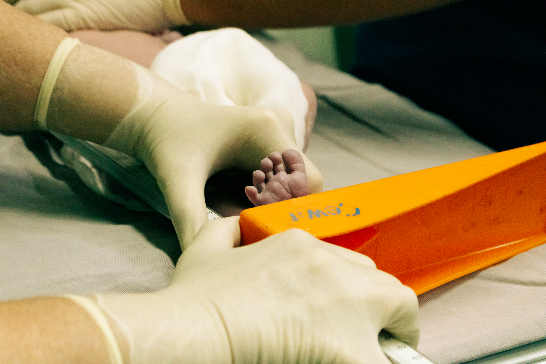 Lidl finanțează dotarea a 15 secții de neonatologie din România cu peste 3 milioane de lei