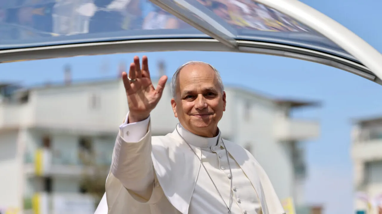 Mesajul Papei Leon al XIV-lea după operația pentru cancerul pulmonar: „Vă rog să vă rugați pentru mine”