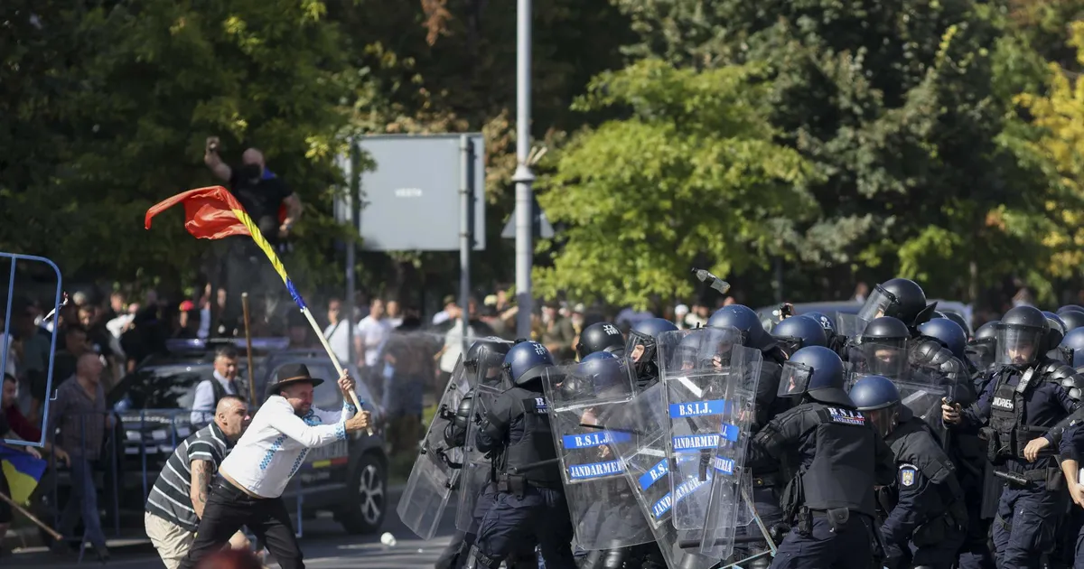 Decizia Judecătoriei Sectorului 1 după violențele din Piața Victoriei: Un inculpat arestat, patru la domiciliu