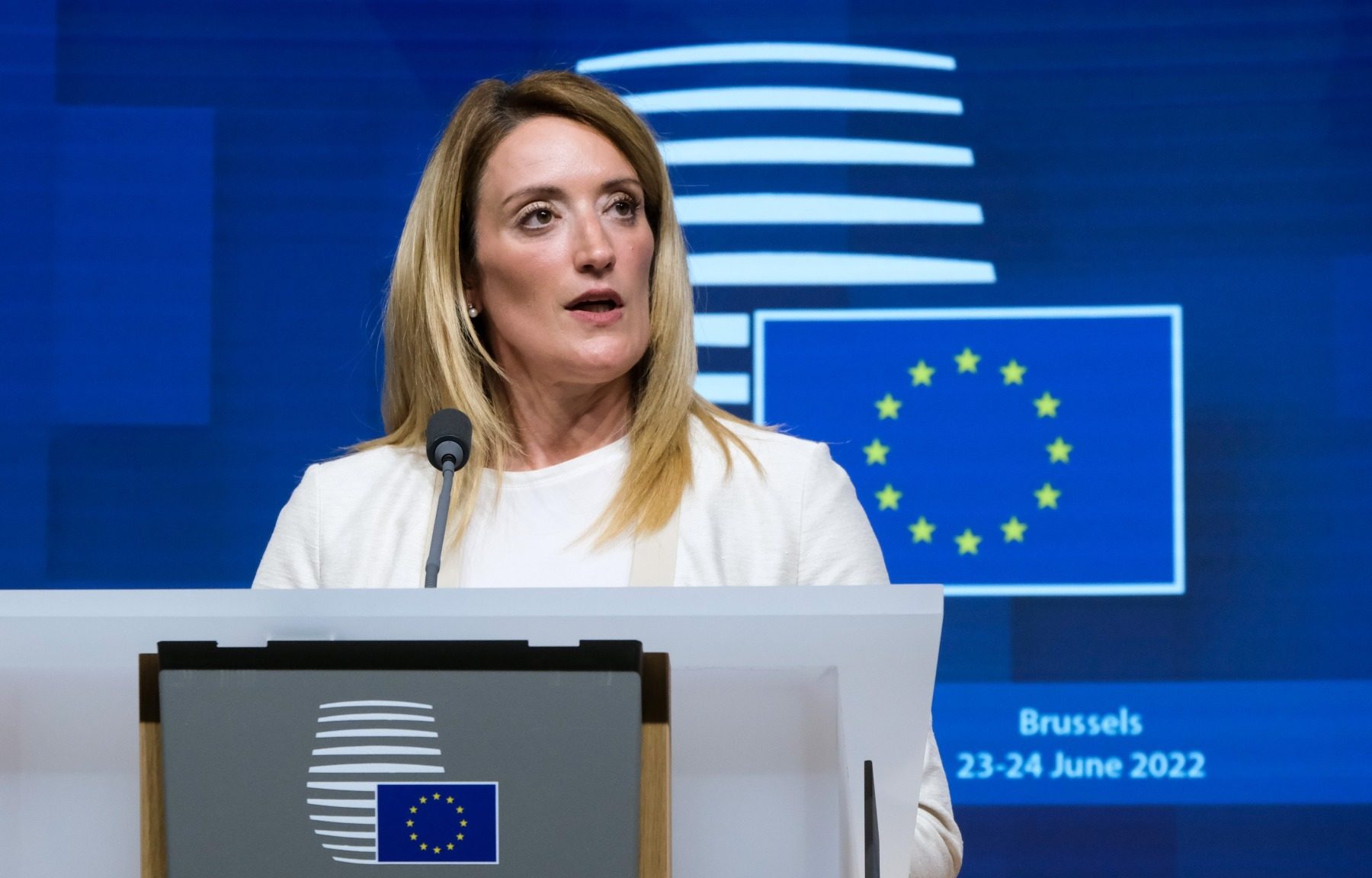 Roberta Metsola avertizează: Nu putem avea obiective mari fără resurse financiare adecvate în UE