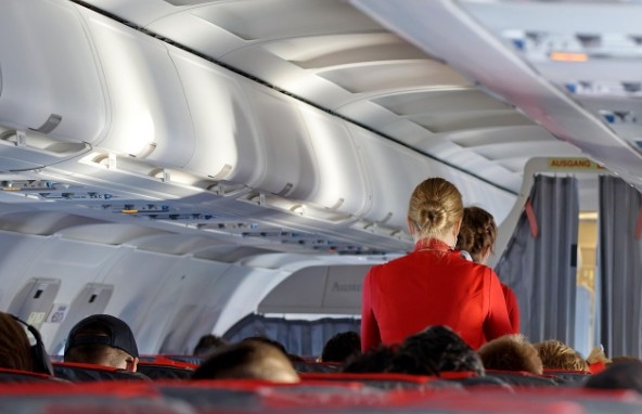 Decizia CJUE: Domiciliul pasagerului nu garantează automat dreptul de a da în judecată o companie aeriană