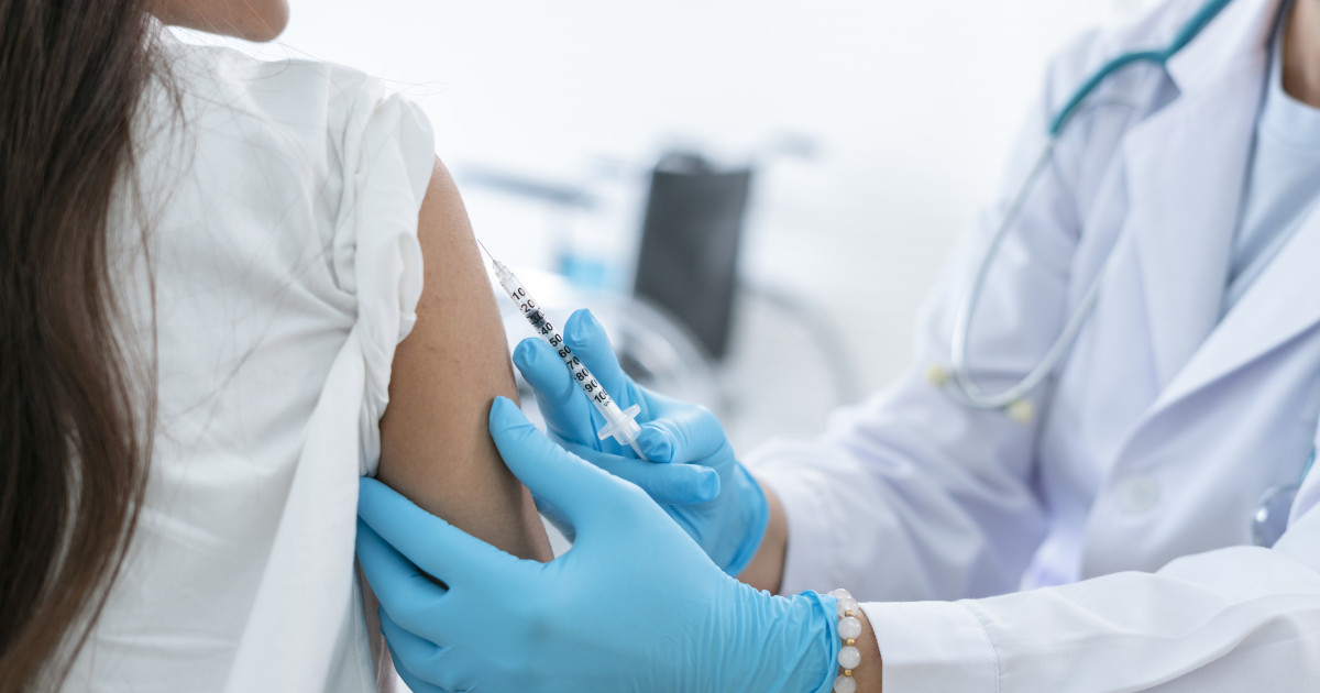 Întârzieri în livrările de vaccinuri antigripale: de ce nu se găsesc în farmacii și când vor sosi noile doze
