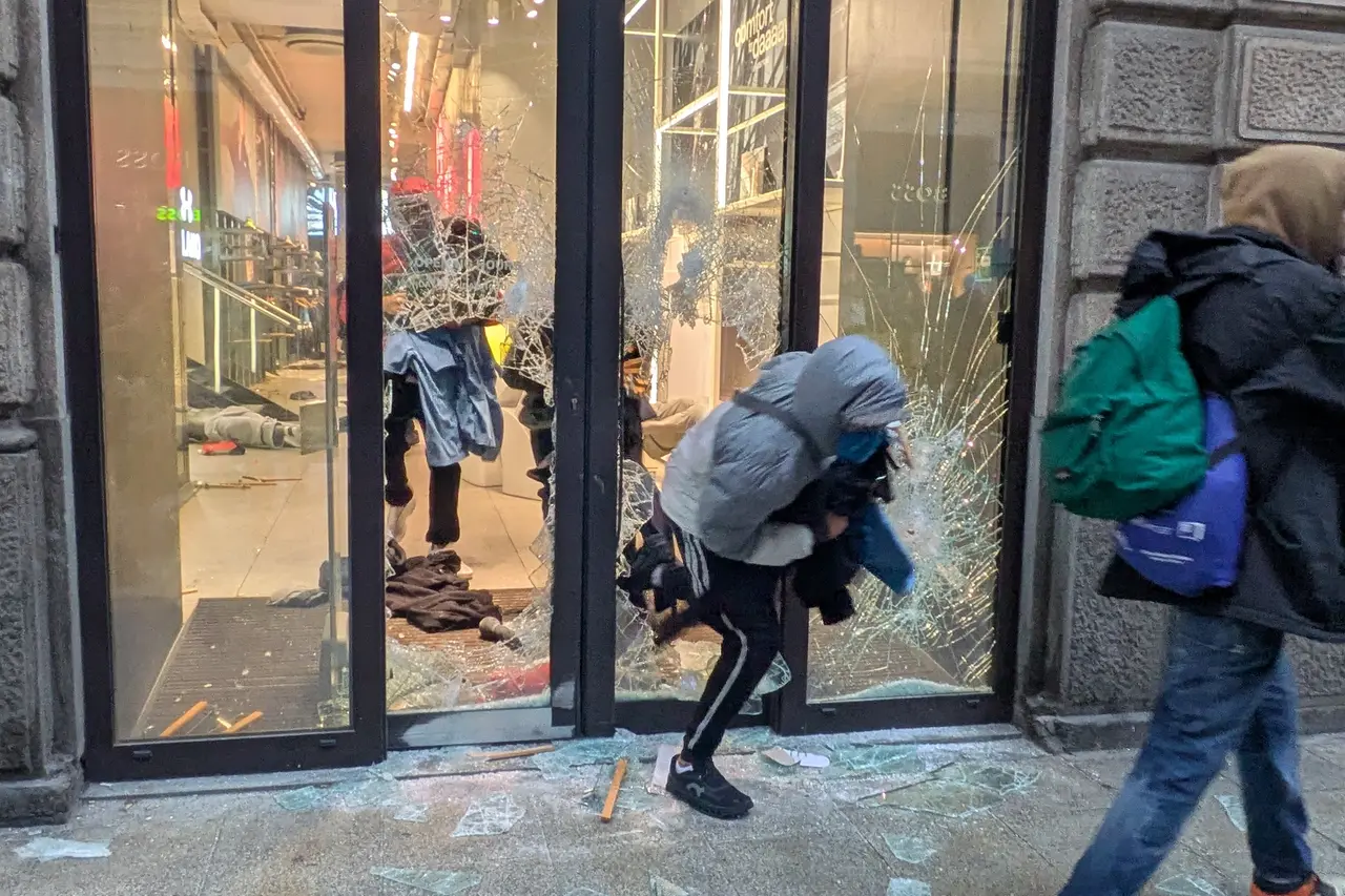 Drama părinților români în Italia după violențele din Milano: „Dacă fiul meu a greșit, să plătească”