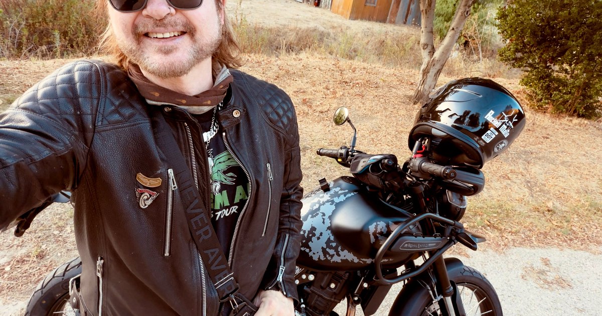 Bateristul trupei Poison a învins cancerul în stadiul IV după un tratament experimental