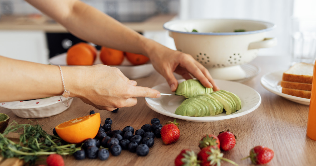 Beneficiile nutriționale ale fructului avocado și precauțiile necesare la consum