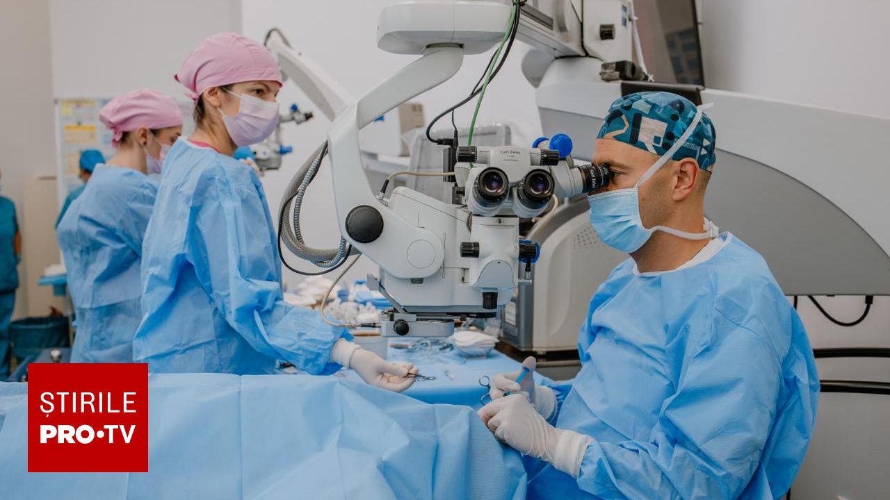 Record mondial de oftalmologie în România: 130 de intervenții chirurgicale într-o singură zi la Deva