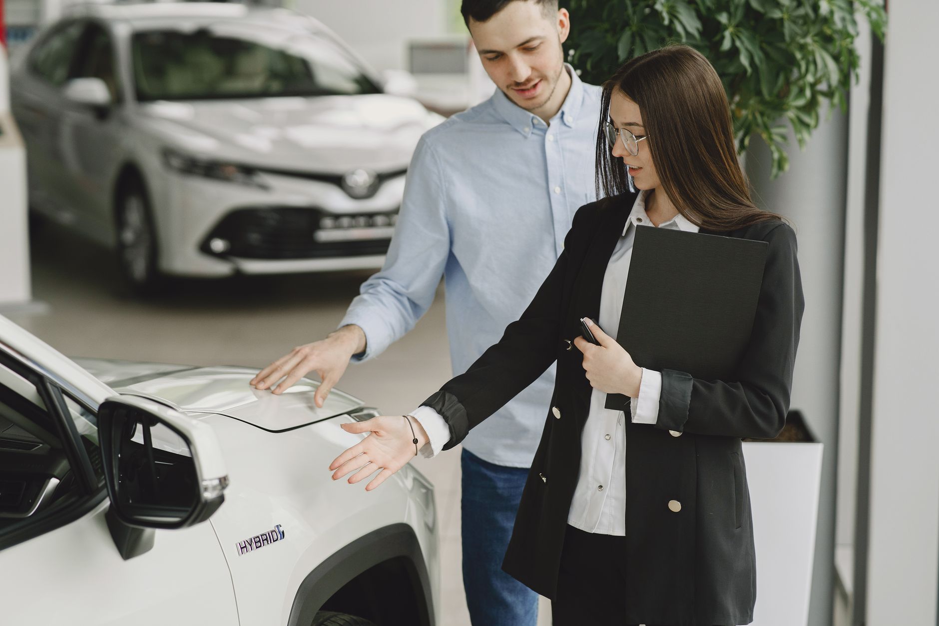 Piața auto din Republica Moldova explodează: importurile vor depăși un miliard de dolari