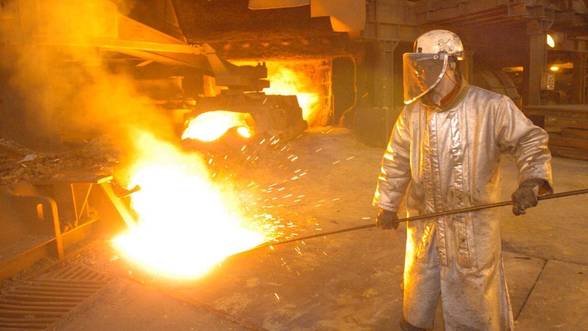 Statele UE vor să protejeze industriile grele prin acordarea de certificate de poluare gratuite