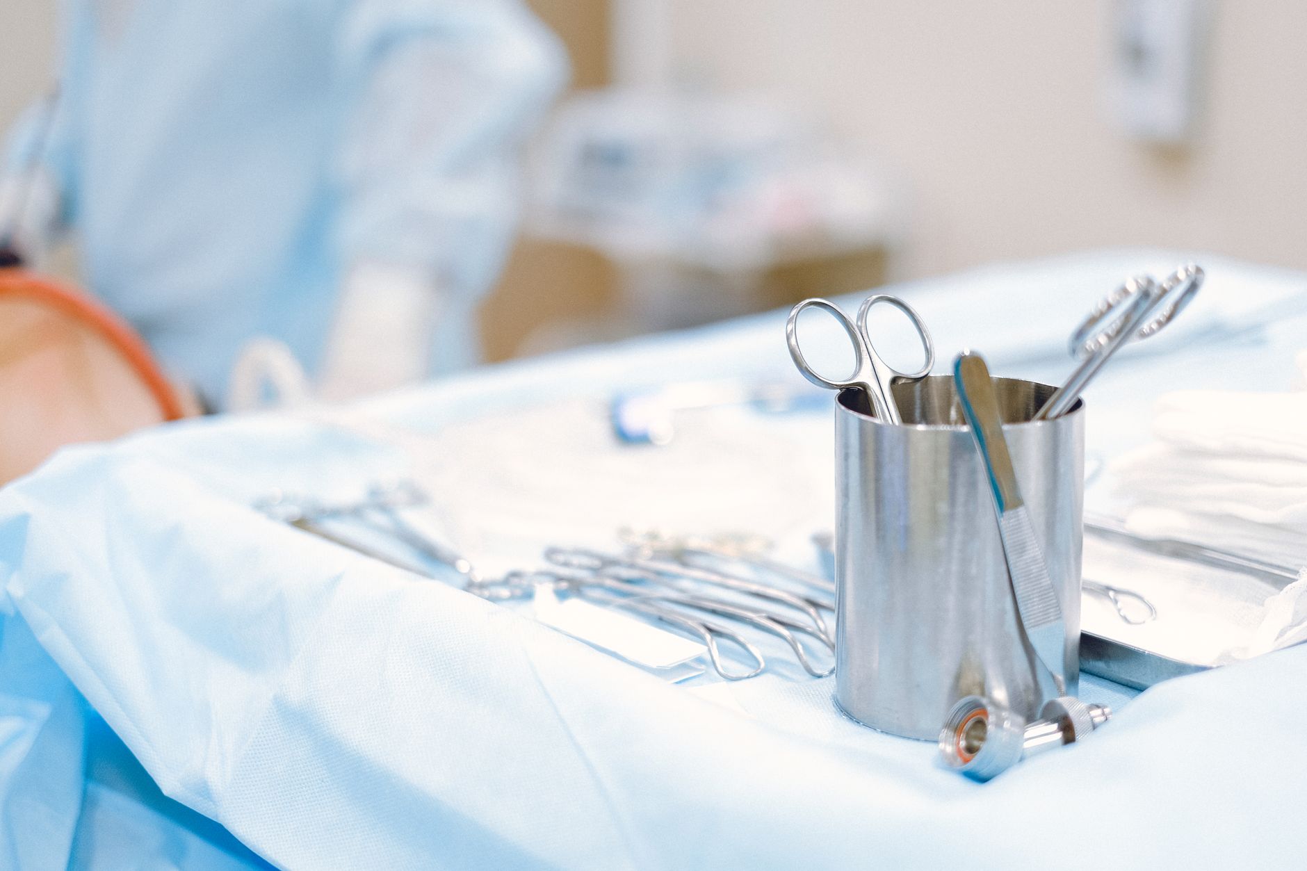 Noul ministru al Sănătății vizitează Institutul de Boli Cardiovasculare din Iași pentru inaugurarea unei săli hibride