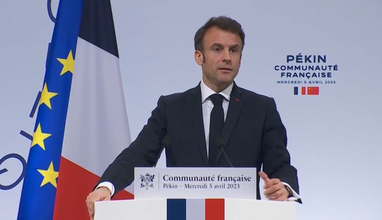 Emmanuel Macron propune dezvoltarea unui program european de zboruri spațiale cu echipaj uman