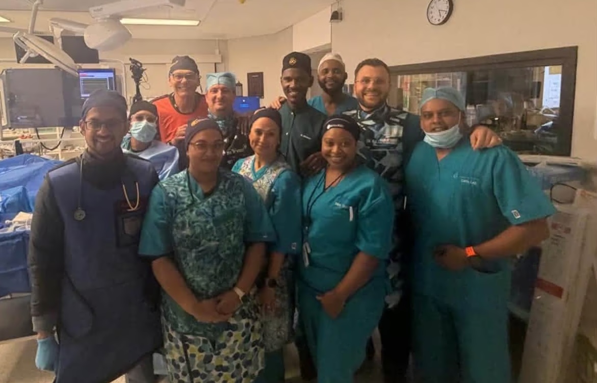 Medicii de la Institutul Inimii din Cluj au salvat o pacientă de 80 de ani în Africa de Sud