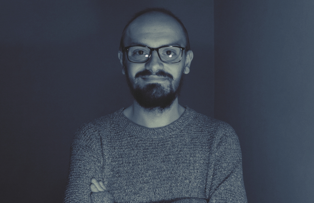 Analiză despre starea politică a României: un model bazat pe discursul patriotismului și instabilitate
