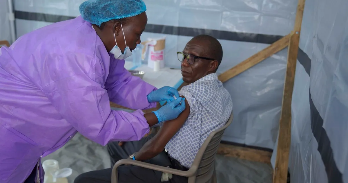Epidemia de Ebola din RD Congo depășește 10.000 de cazuri, crescând riscul de extindere regională