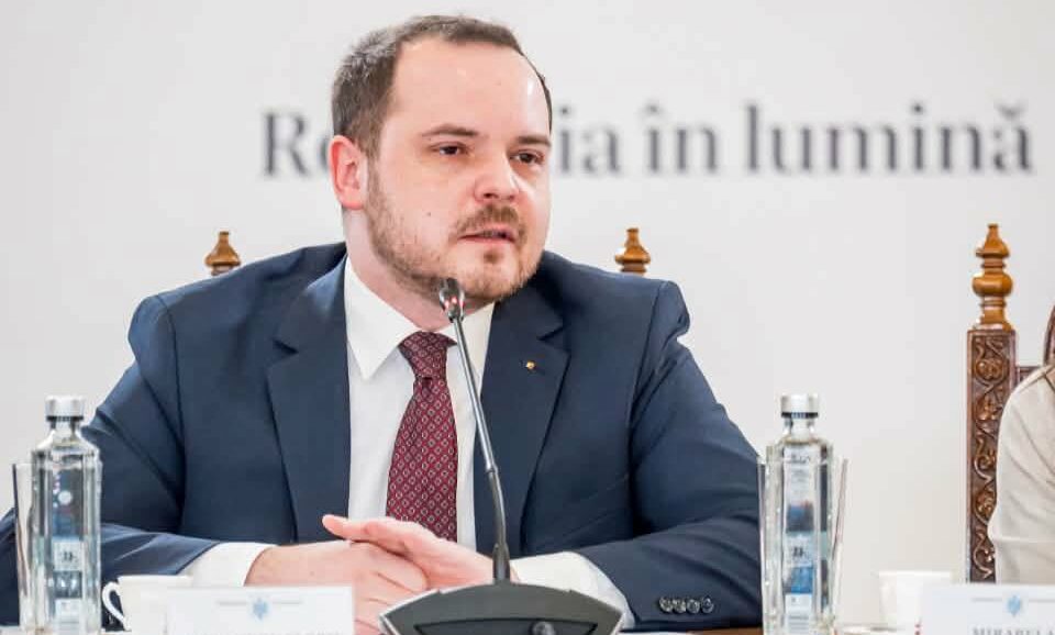 Alexandru Rogobete a convocat managerii spitalelor și ambulanțelor pentru a gestiona criza financiară