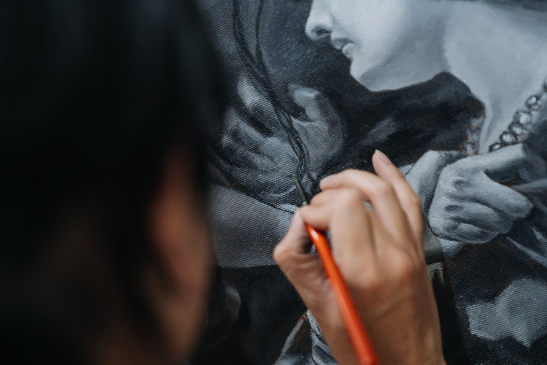 Misterul Mona Lisa: Un nou studiu medical propune o explicație pentru absența sprâncenelor și genelor