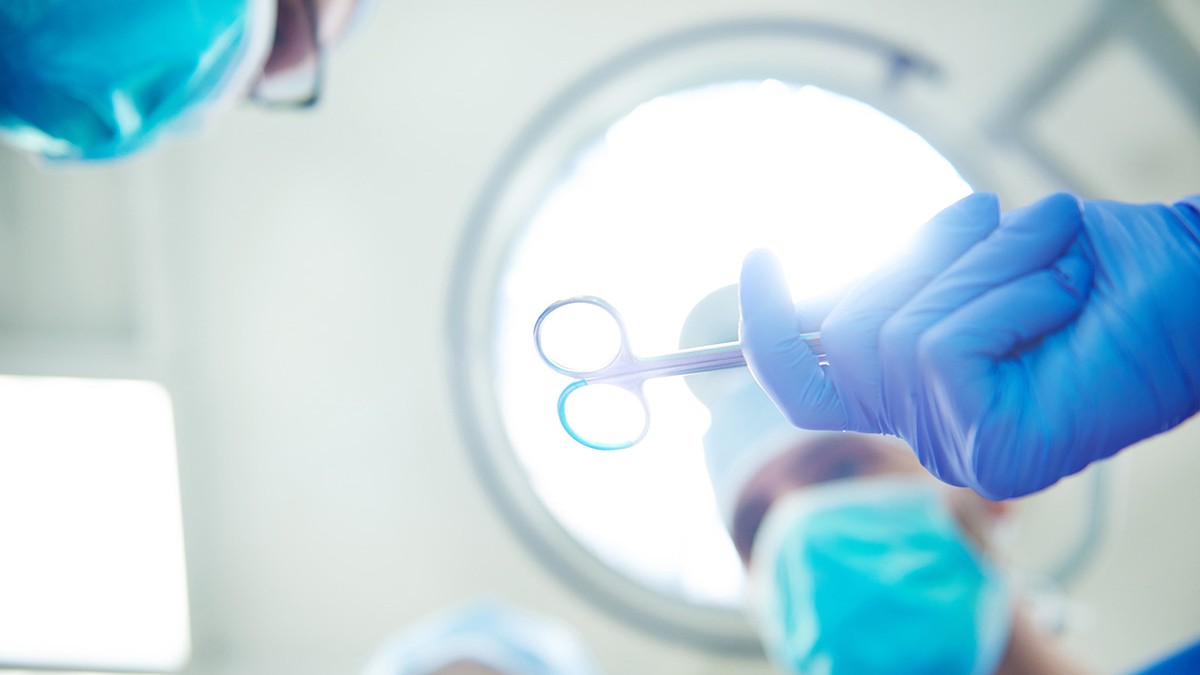 Eroare medicală gravă la Zagreb: un medic este acuzat că a extirpat inutil stomacul unei paciente