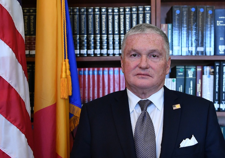 Adrian Zuckerman critică AUR: Întâlnirile cu diplomații străini nu oferă respectabilitate politică