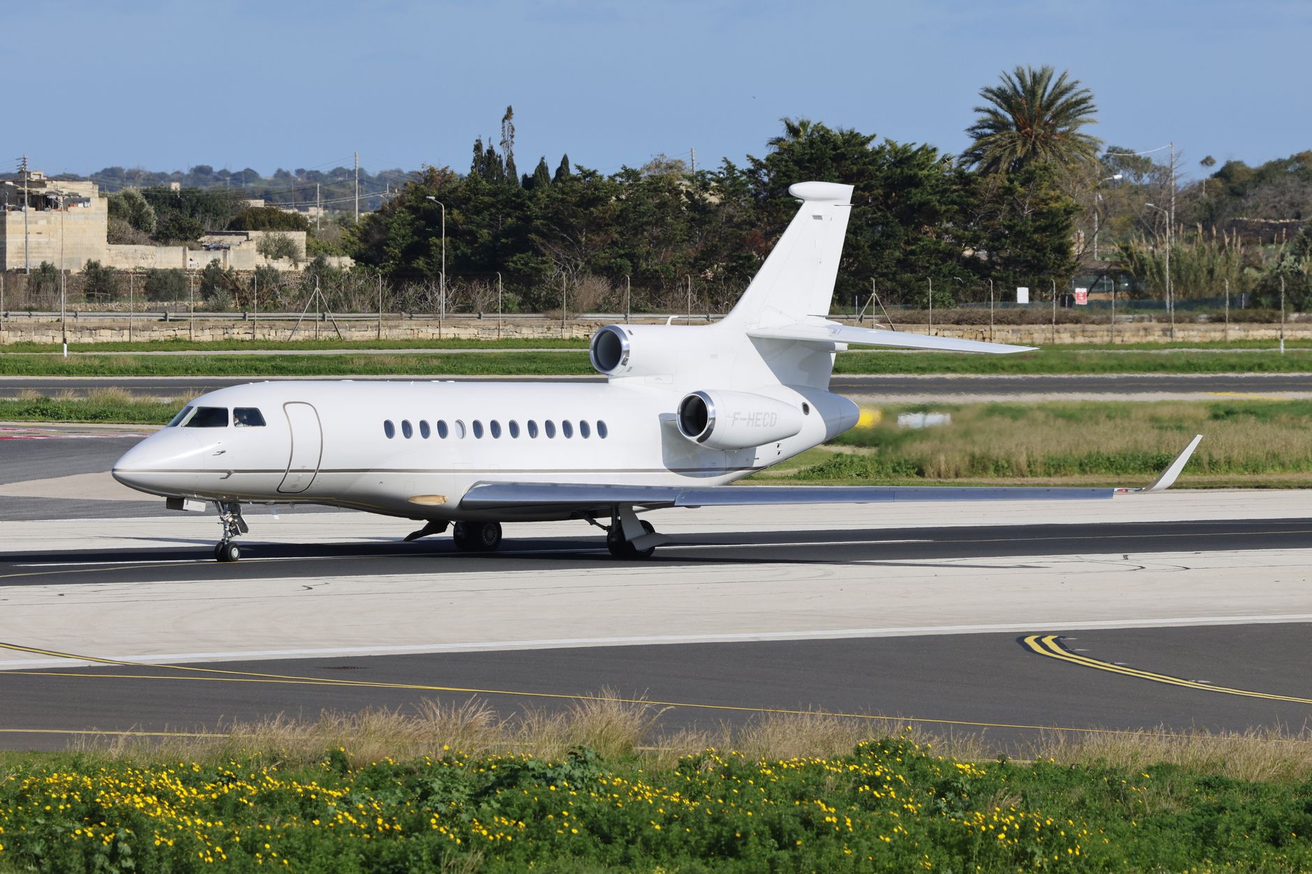 Călin Georgescu ar fi ratat o vizită a unor figuri din cercul lui Trump din lipsa fondurilor pentru avion