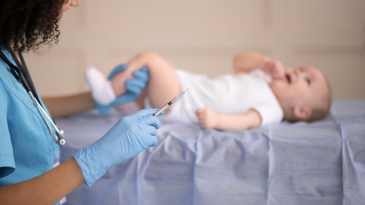 Scădere alarmantă a vaccinării copiilor în România și UE: România rămâne sub pragul de 80%