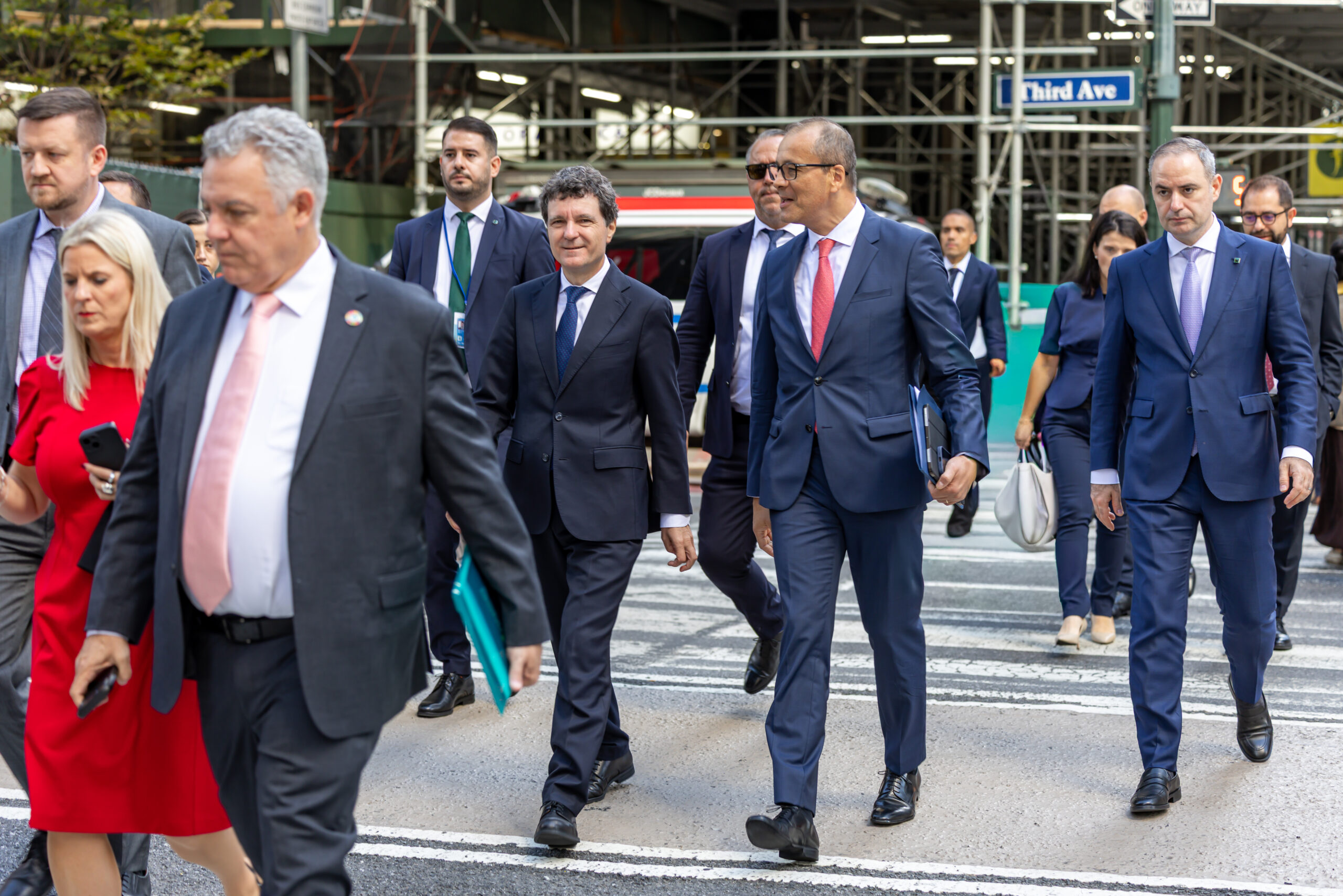 Nicușor Dan critică prioritizarea intereselor electorale în detrimentul interesului național