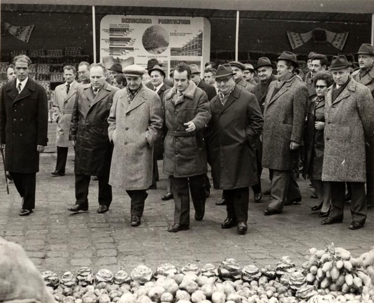Documente CNSAS: Cum ajungeau produsele stricate pe masa românilor în perioada Nicolae Ceaușescu