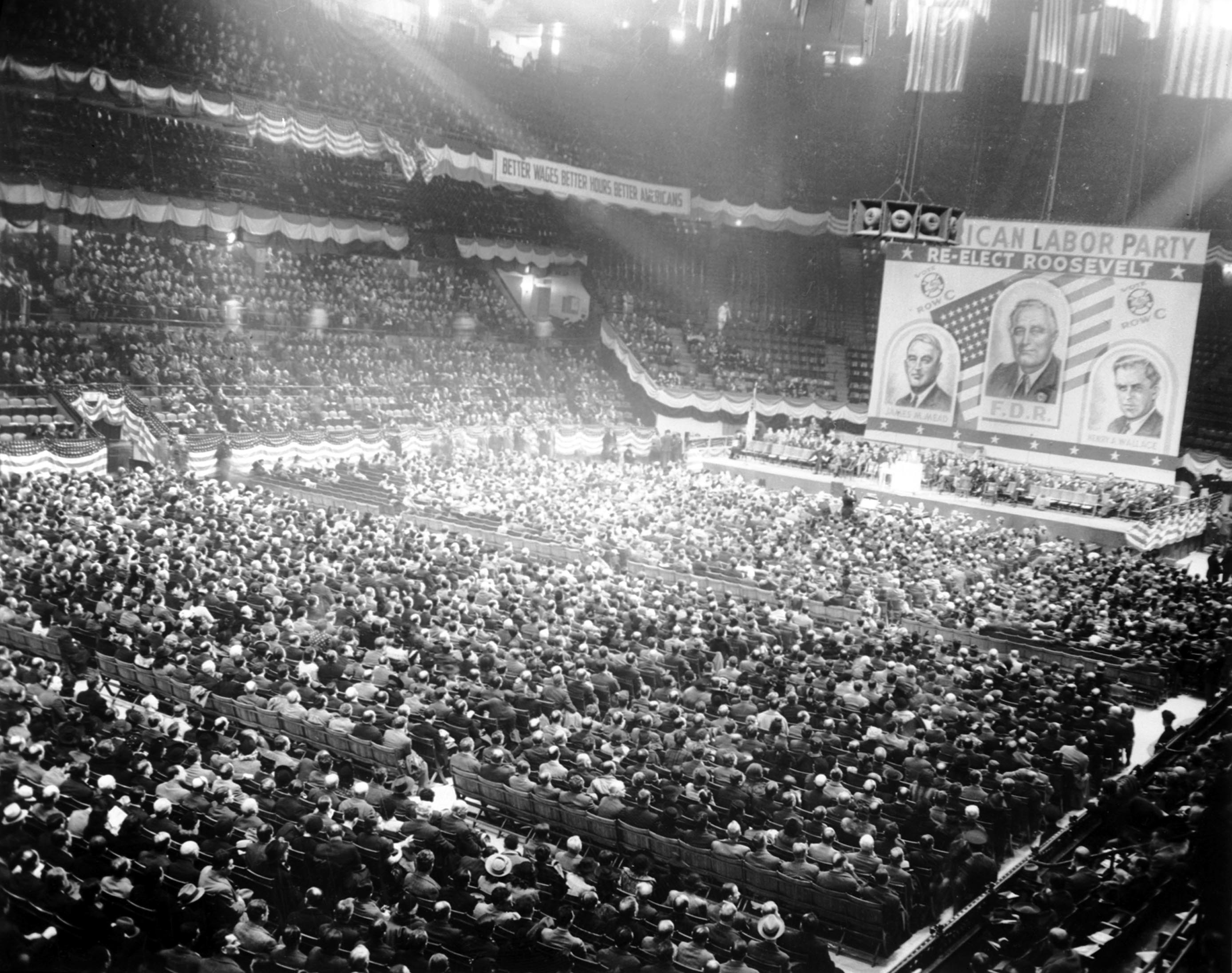 Politica transformată în spectacol: fenomenul de „pâine și circ” în România post-modernă