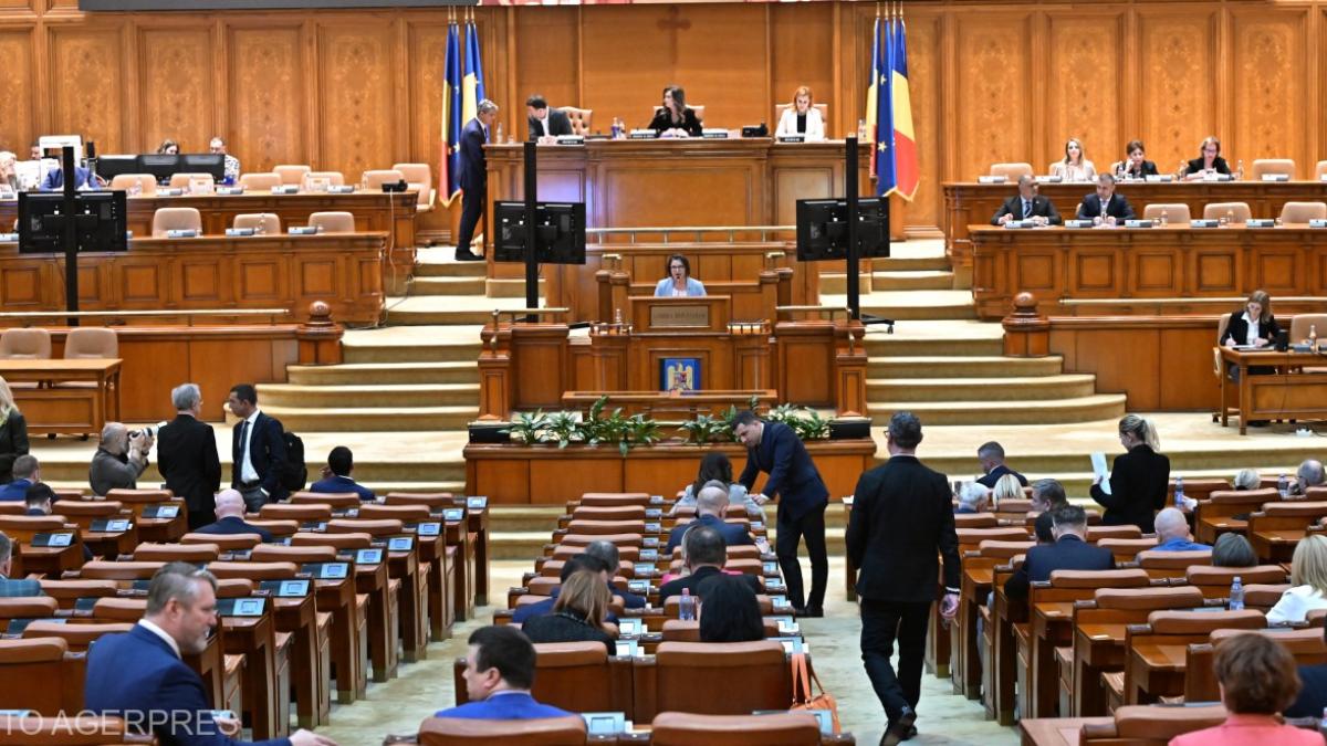 Paradoxul politic al vaccinării: Alexandru Rafila afirmă că mulți contestatari sunt, de fapt, vaccinați