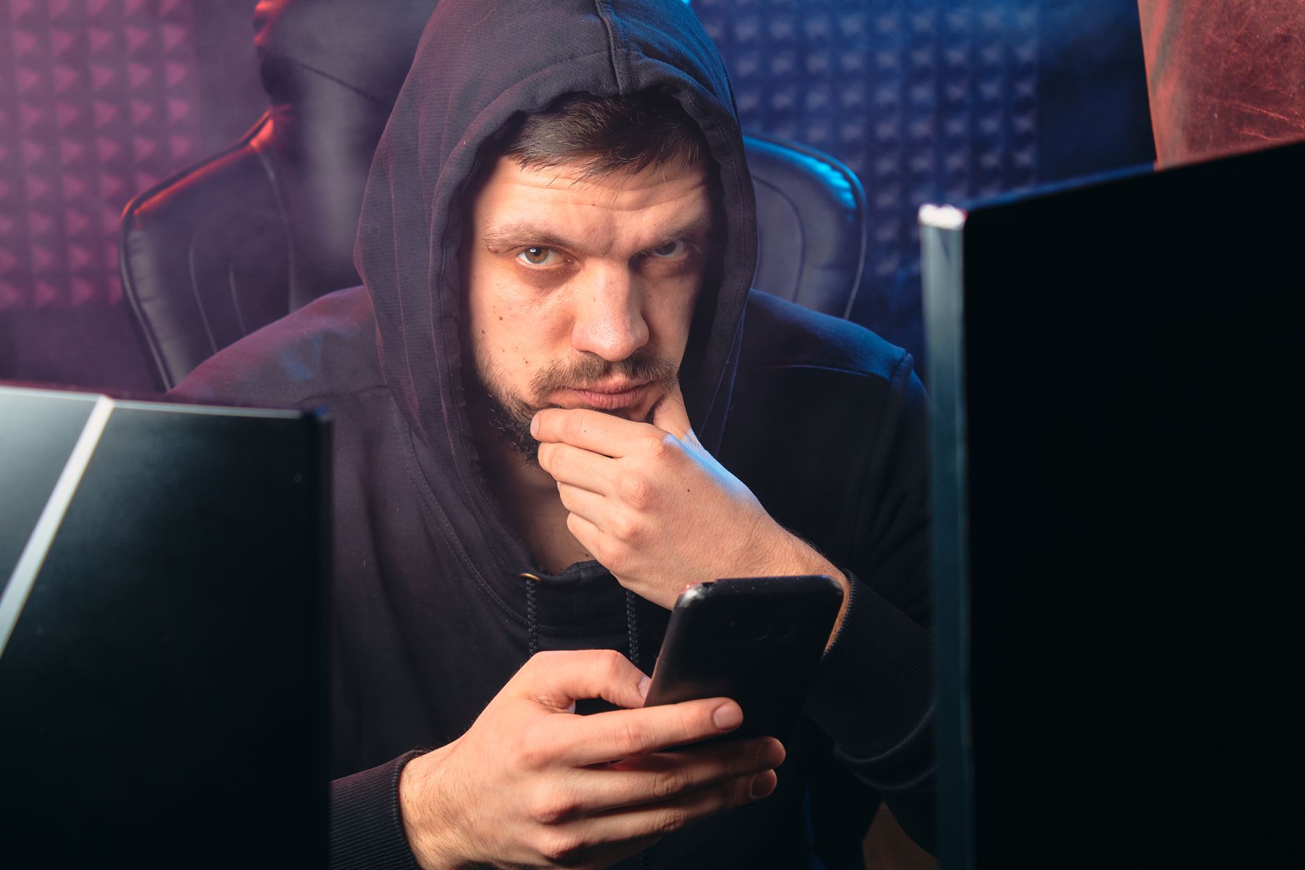 Uniunea Europeană pregătește revizuirea normelor împotriva criminalității organizate pentru a combate noile rețele digitale