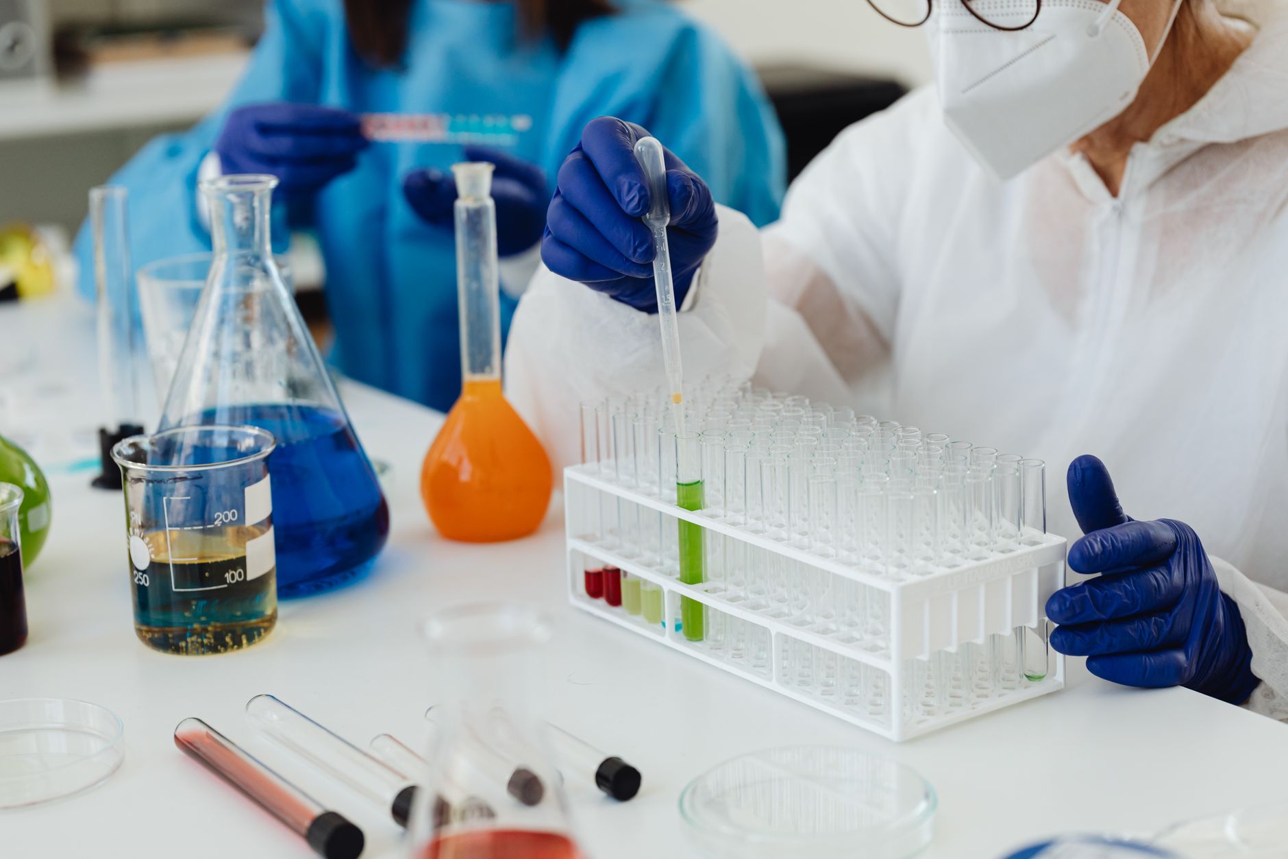 O nouă metodă de diagnostic: Lacrimile pot ajuta la identificarea tumorilor cerebrale