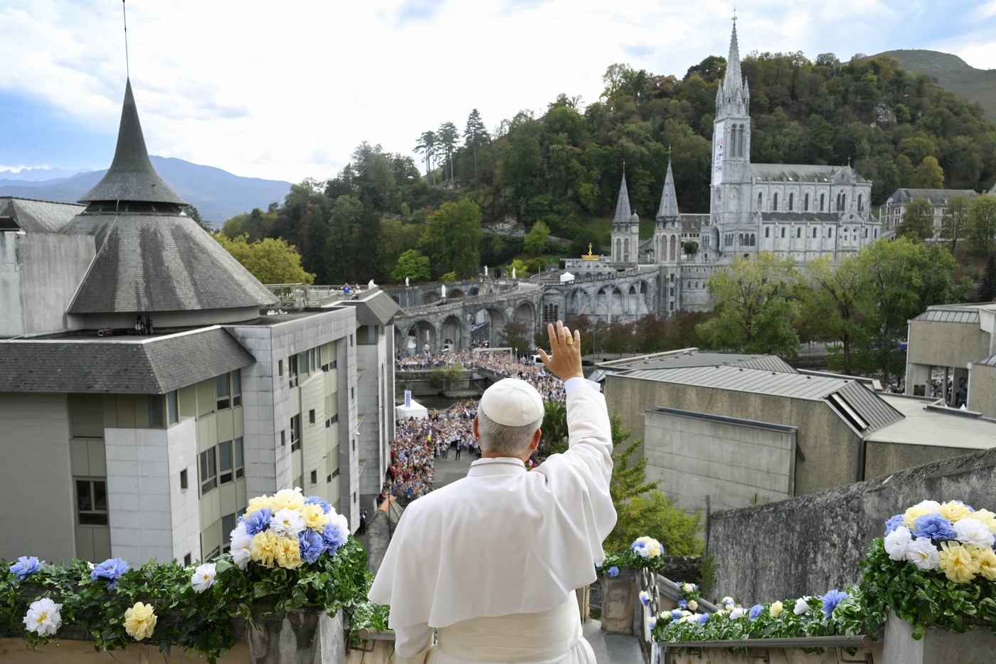 Papa Leon al XIV-lea atacă legea franceză privind asistența pentru a muri: „Ceea ce este legal nu este neapărat moral”