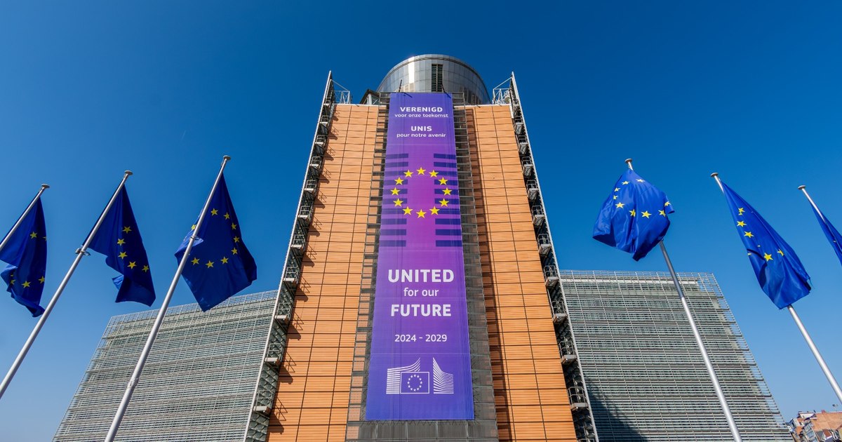 Comisia Europeană propune reformarea achizițiilor publice pentru a crește investițiile și eficiența