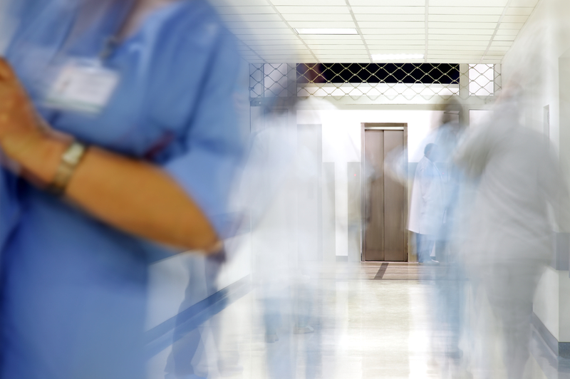 Sistemul medical din România este în pragul unei crize, în timp ce în Bulgaria salariile medicilor sunt mai mari