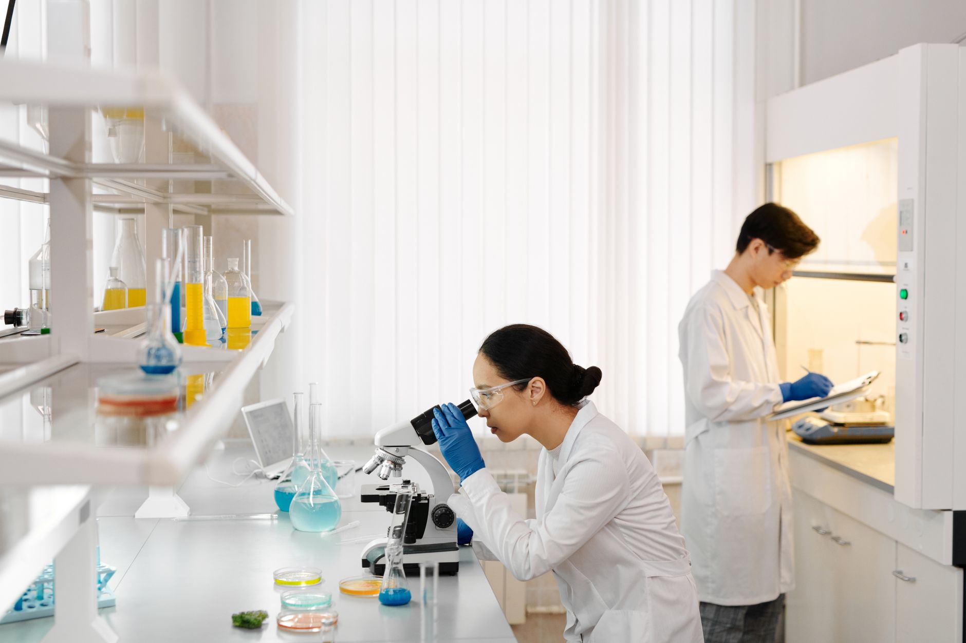 Comisia Europeană injectează peste 210 milioane EUR în programul Marie Skłodowska-Curie pentru cercetători