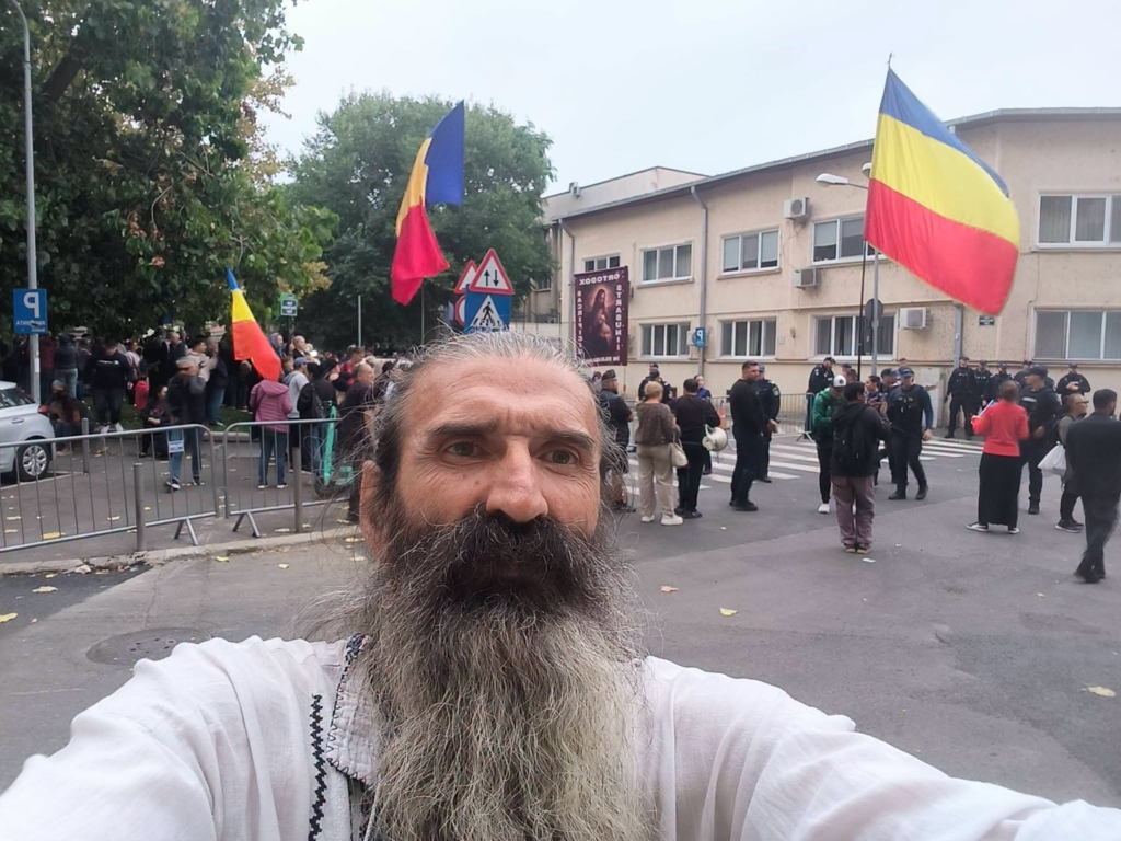 Stegarul Dac reținut de jandarmerie în timpul protestului pentru Călin Georgescu