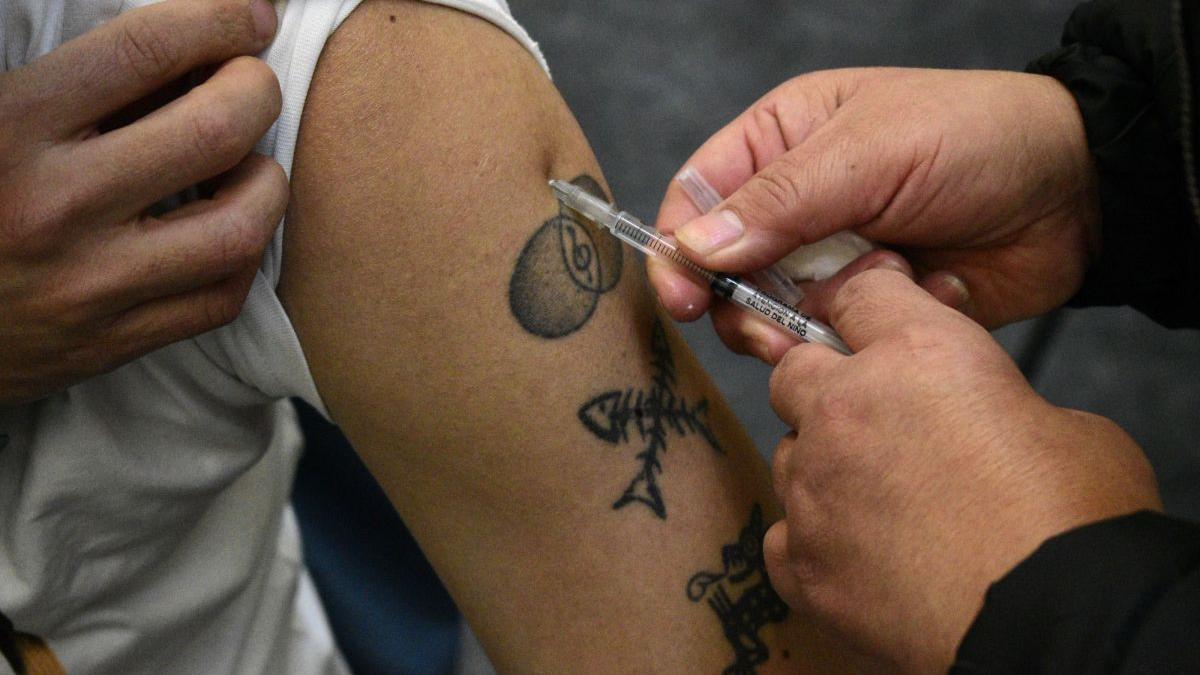 Reguli de compensare pentru vaccinul antigripal în 2026: Cine primește imunizarea gratuit sau cu reducere