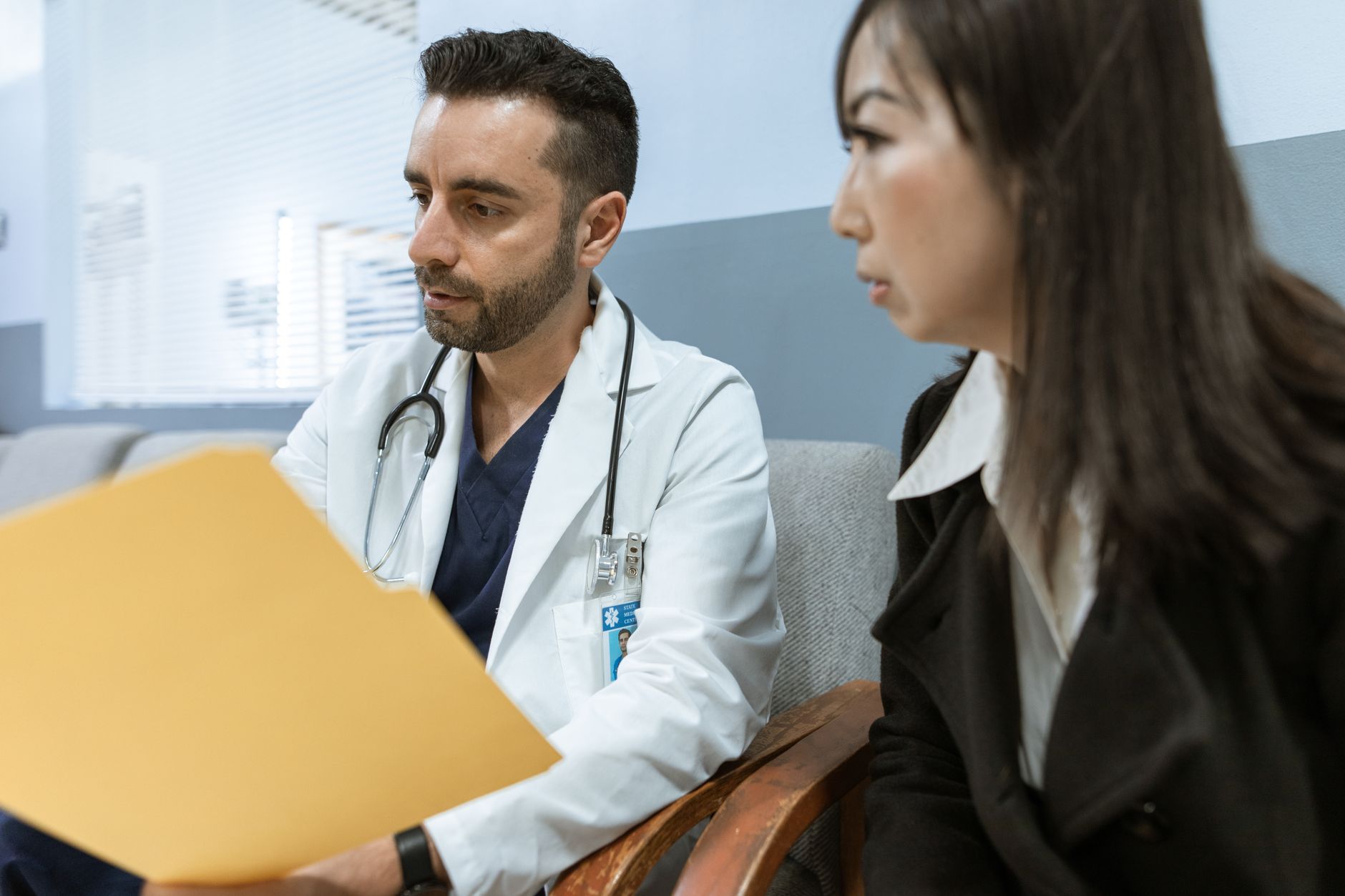 Semne de alarmă digestive: cinci simptome care necesită consult medical imediat