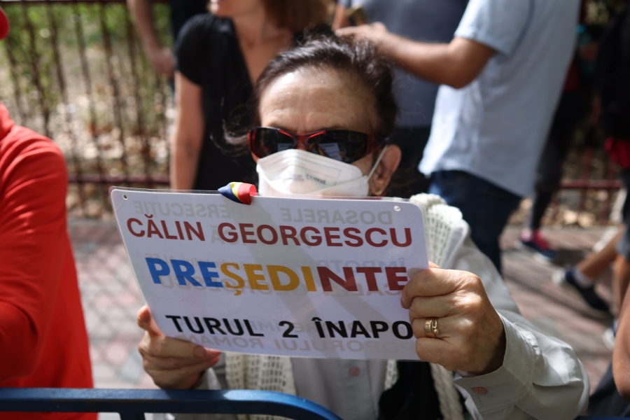 Explicația sociologică a succesului mișcărilor populiste și a dorinței de autoritarism în România