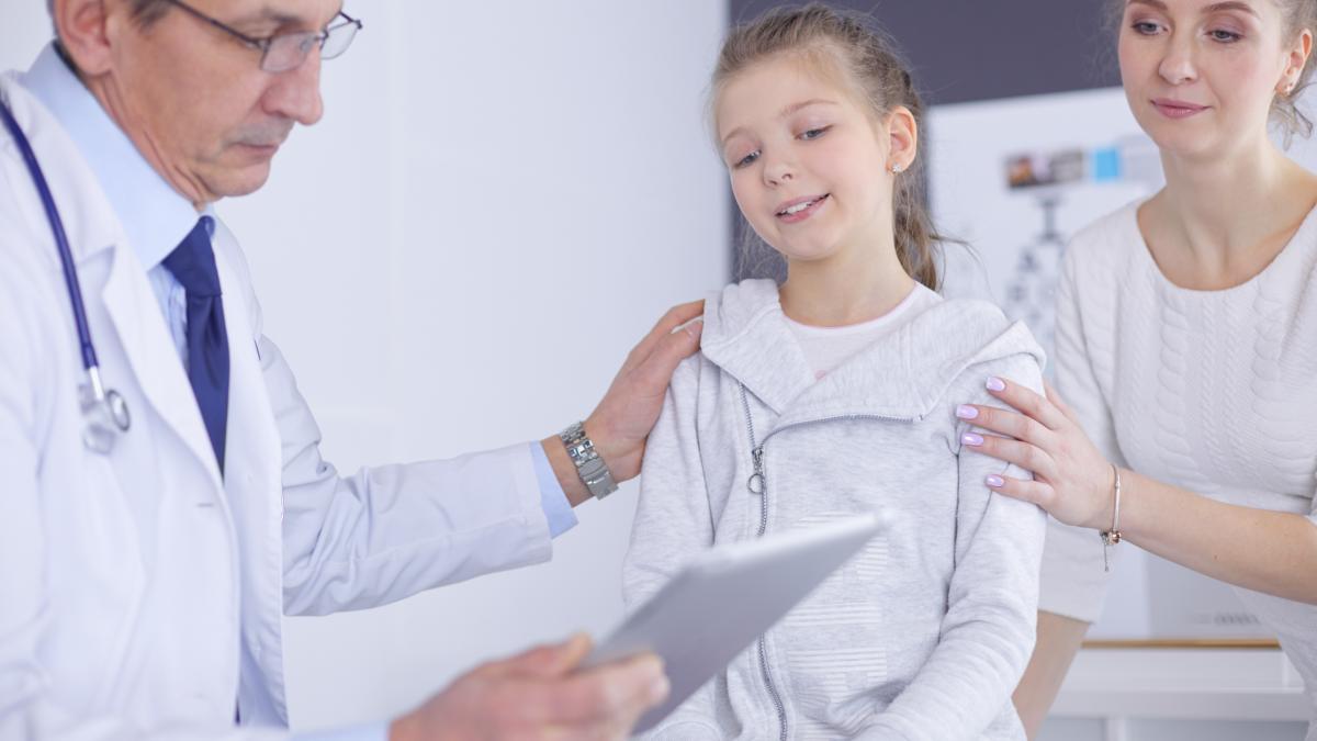 Avertisment de la un expert în pediatrie: Simptomele de răceală nu sunt motive de amânare a vaccinării copiilor