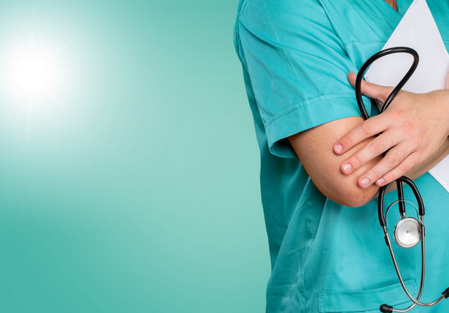 Haos la examenul de medic specialist: Societatea Multidisciplinară a Medicilor Rezidenți cere refacerea baremelor
