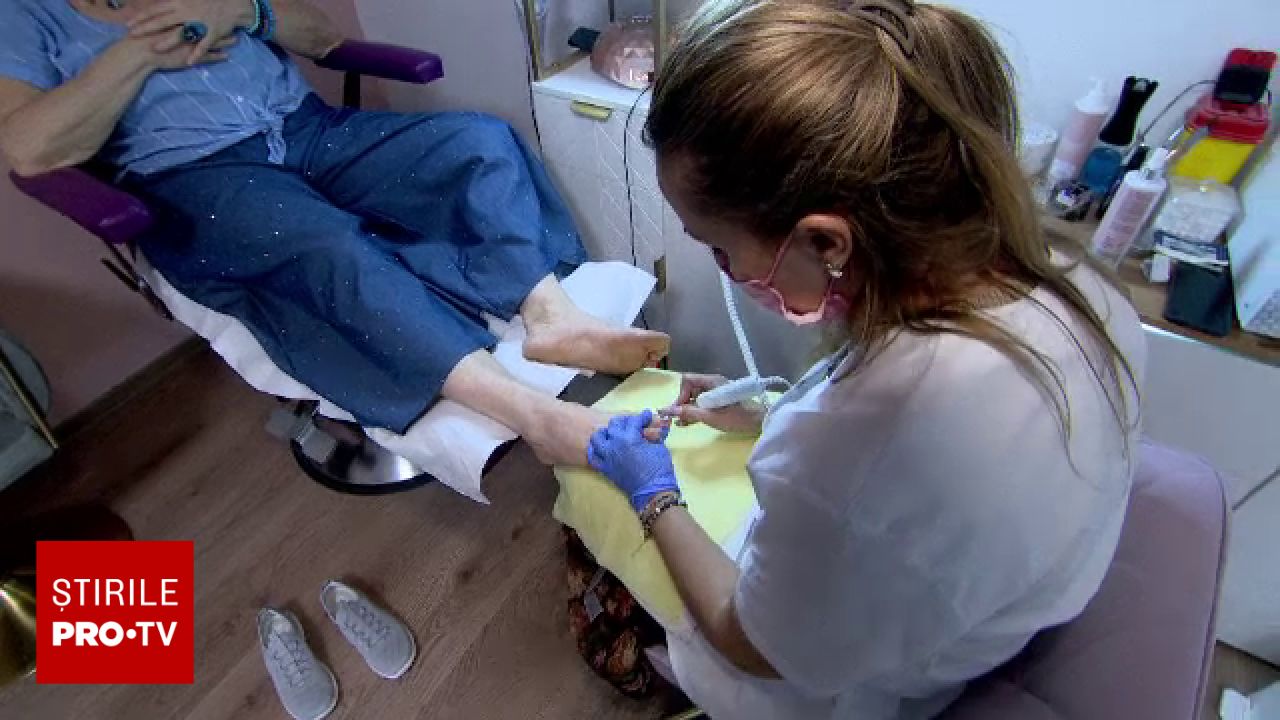 Avertisment medical: Încălțămintea prea strâmtă provoacă afecțiuni grave și deformări ale picioarelor