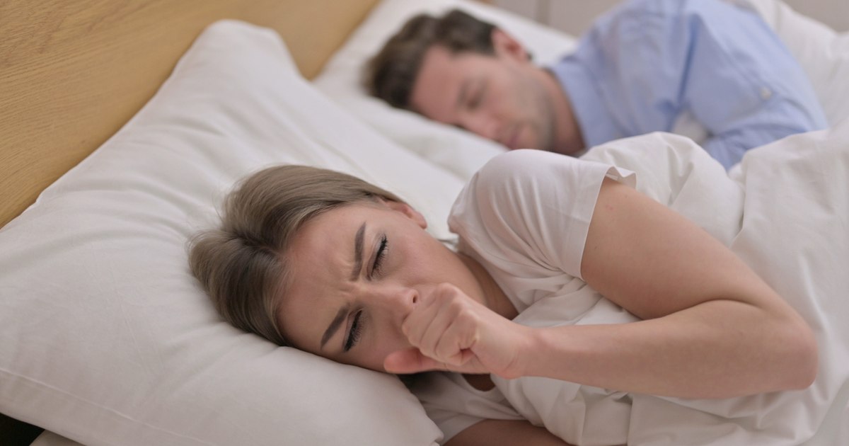 Tusea productivă versus tusea seacă: cum identificăm simptomele și ce măsuri de ameliorare sunt necesare
